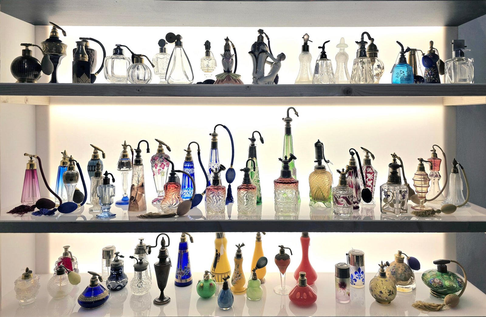 Fragrância e Forma I Design e Cultura do Perfume