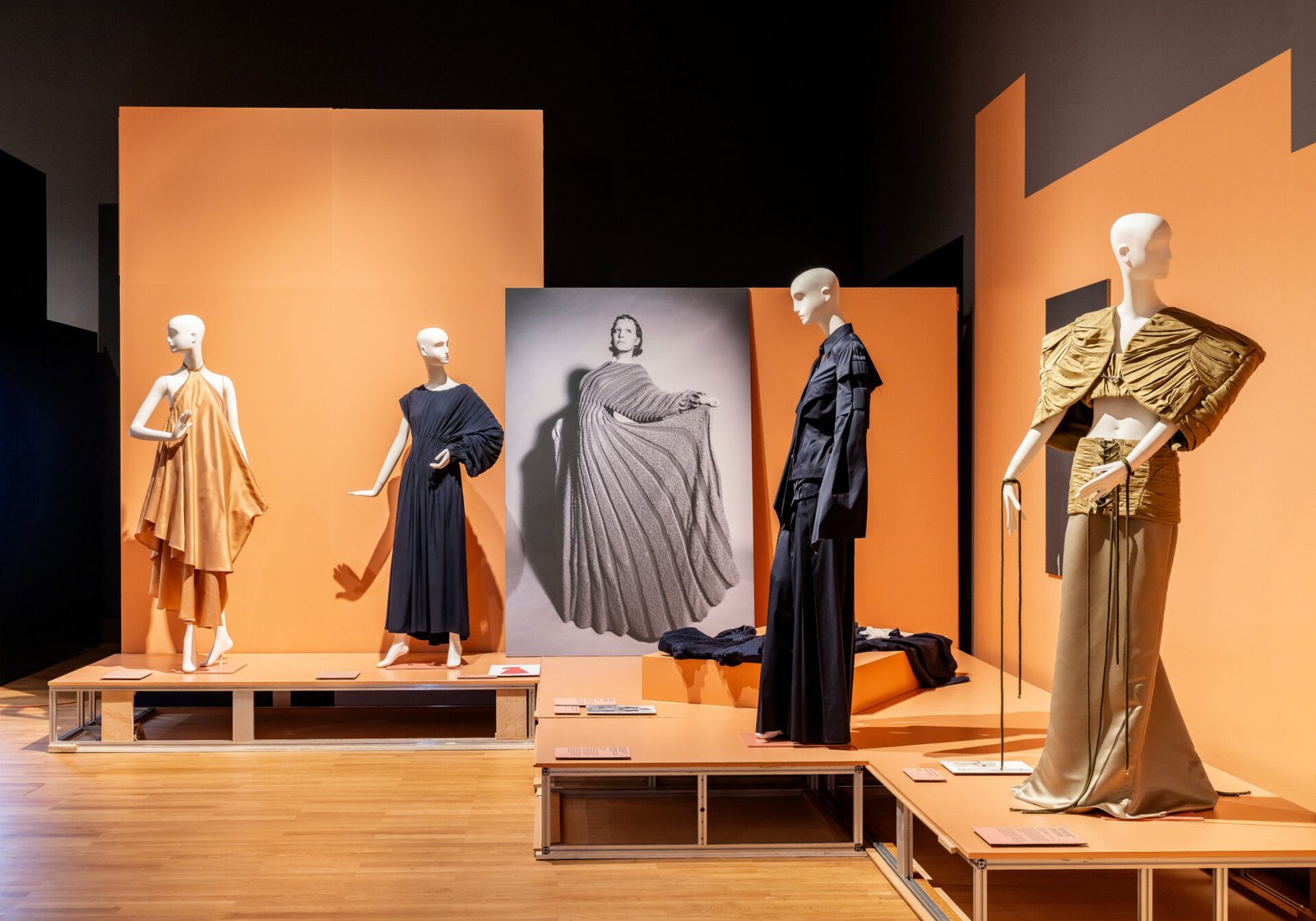 As Muitas Sombras de Grès I Quando a Moda se Torna Arte